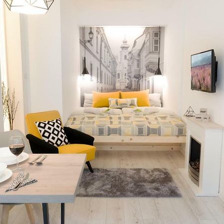 Luxury Studio 24 Győr Exterior foto
